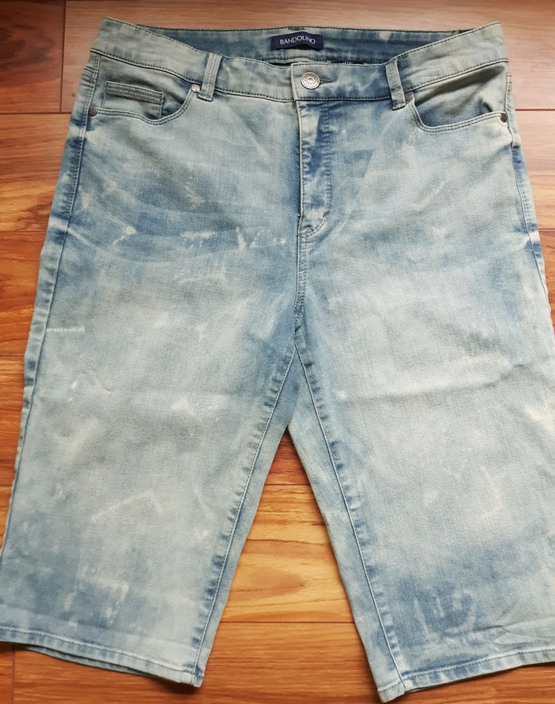 Bandolino Riley Bermuda Shorts